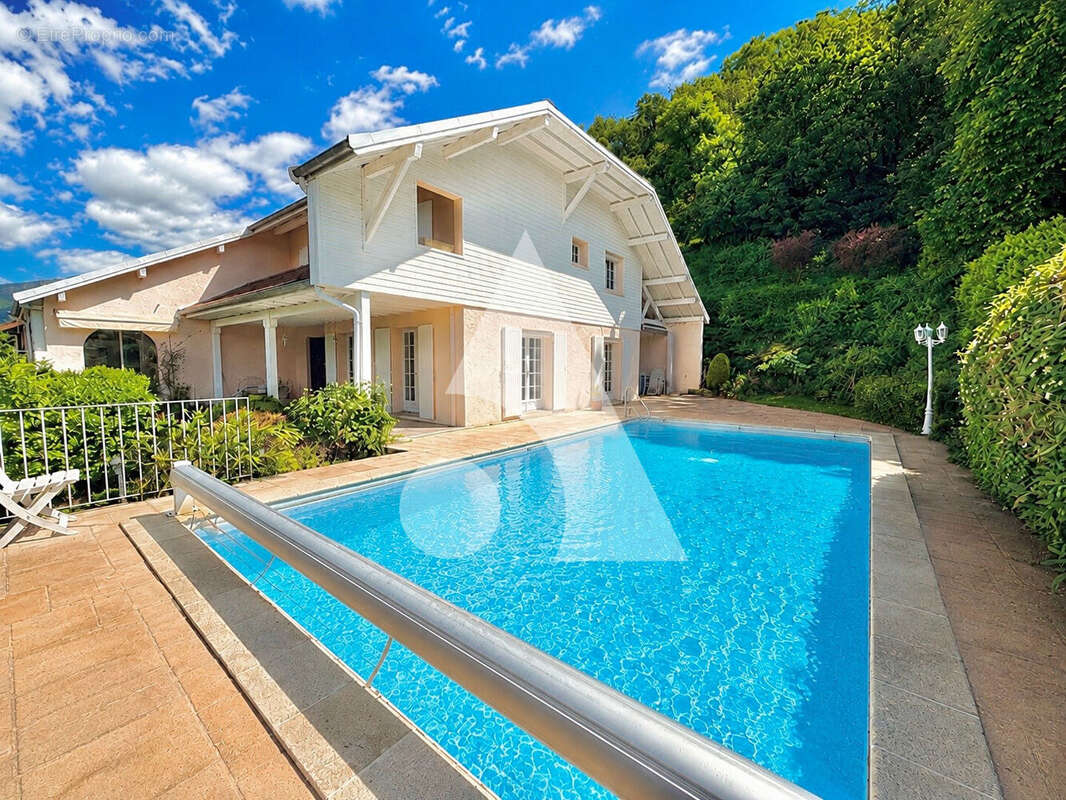 Villa d'exception avec vue panoramique sur le Lac du Bourget - 294 m² - Piscine - photo 4