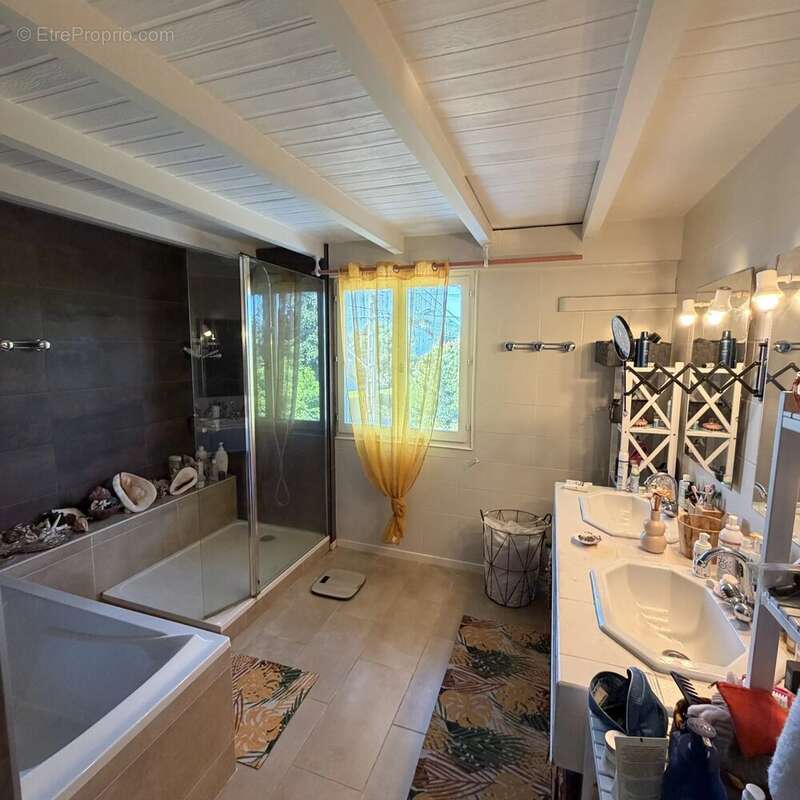 Maison à LE TAMPON