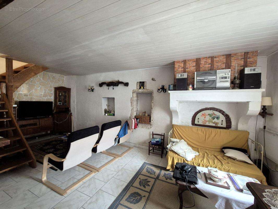 Maison à CHAULGNES