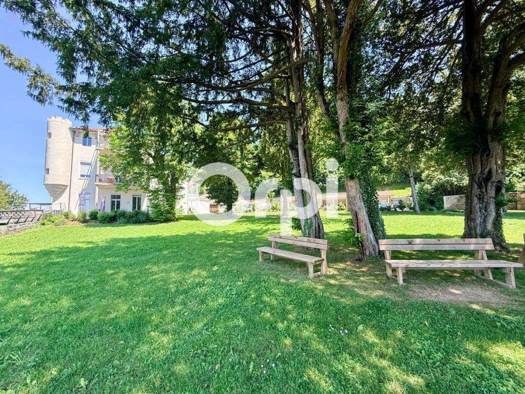 Appartement à LA COMBE-DE-LANCEY