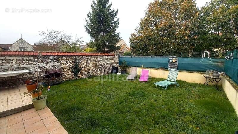 Maison à BONNIERES-SUR-SEINE