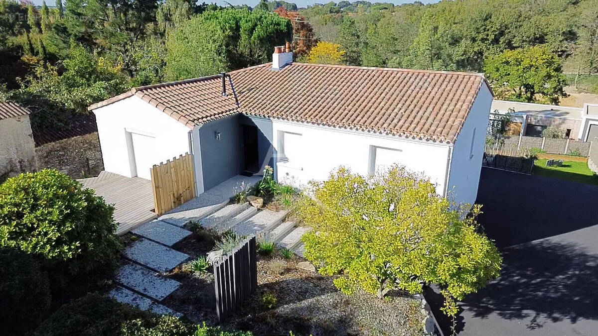 Maison à LE POIRE-SUR-VIE