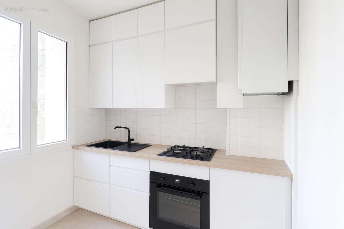 Appartement à PARIS-14E