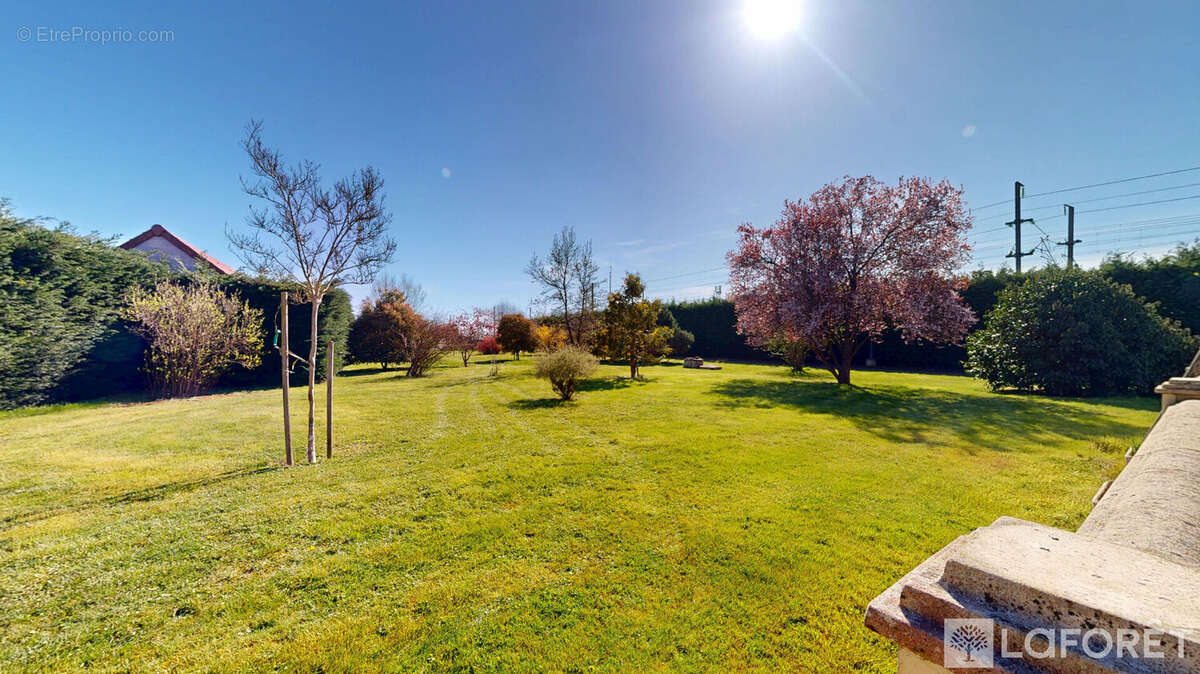 Maison à TOULON-SUR-ALLIER