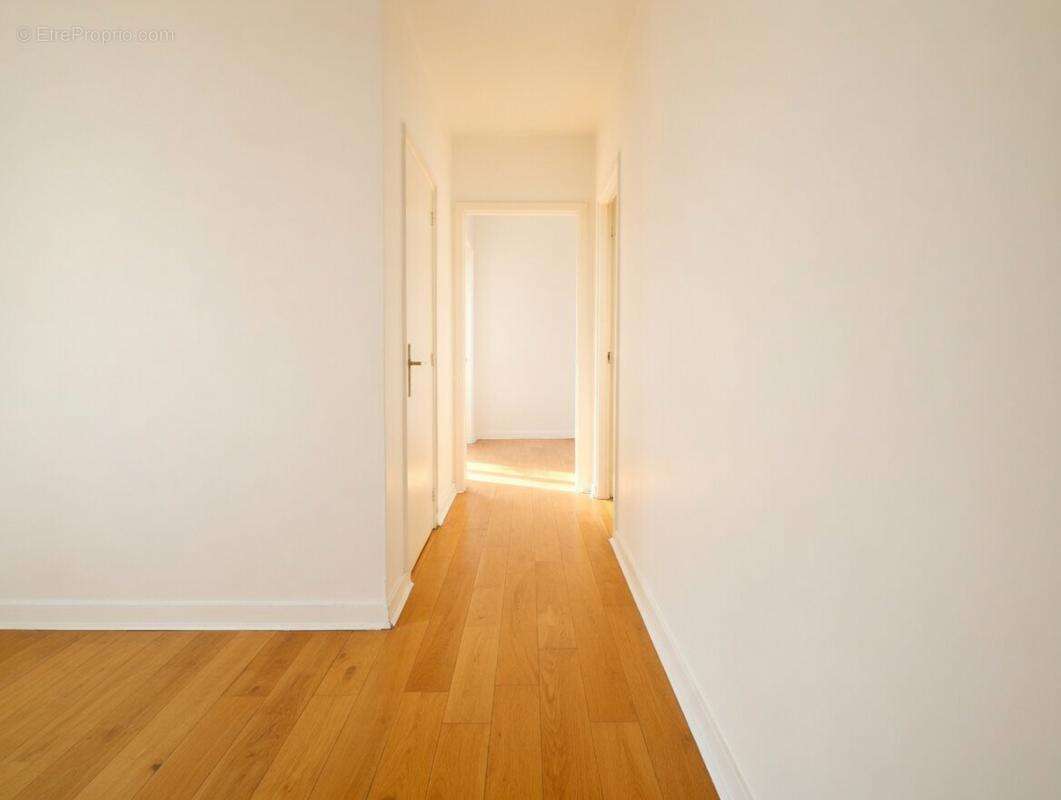 Appartement à PARIS-20E