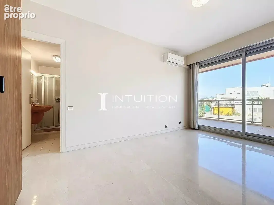 Cannes - Basse Californie : Vaste appartement toit terrasse avec garage - photo 35