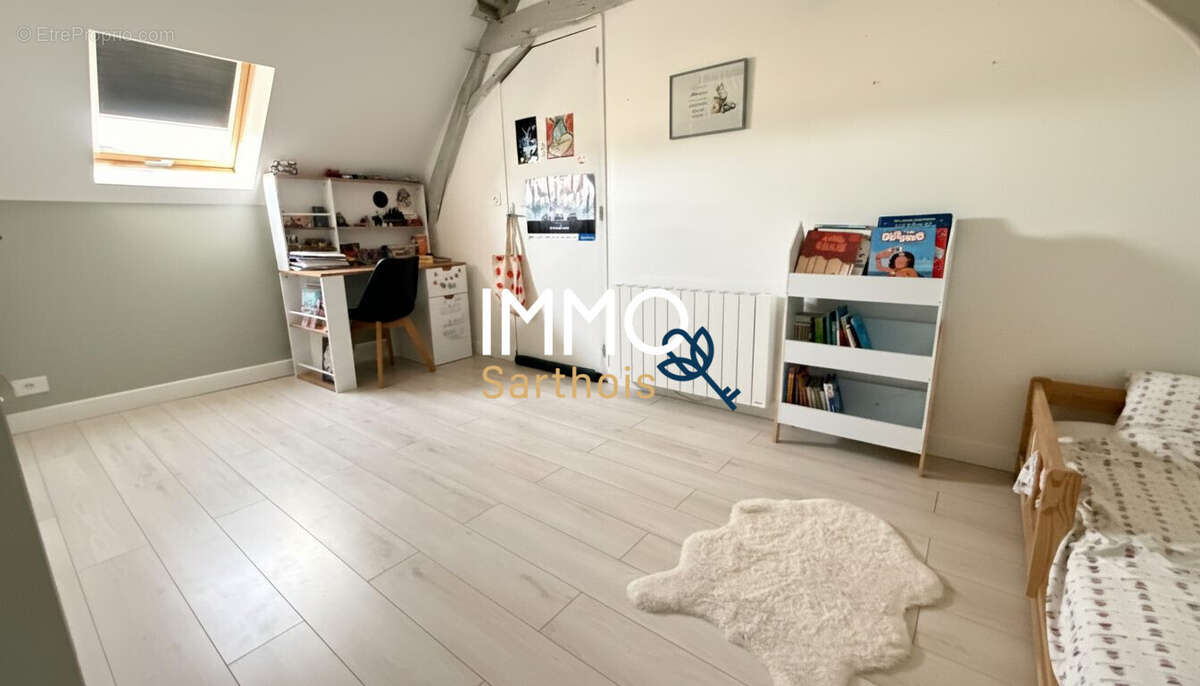 Maison 98 m² à Mayet  - photo 6
