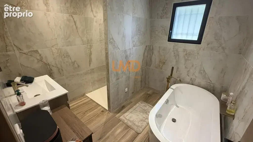 La Motte (83920)-Villa plain-pied RT2020-Piscine-Ecrin de verdur - photo 11