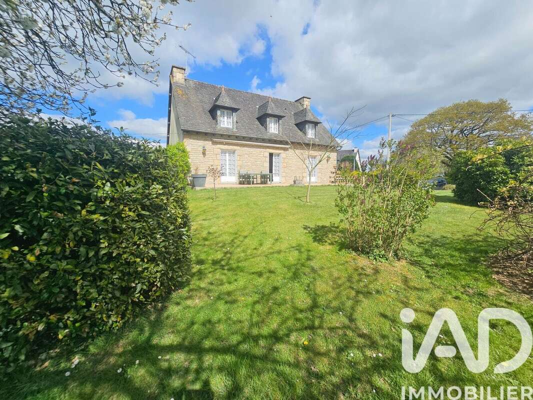 Maison 158 m² à Merillac  - photo 2