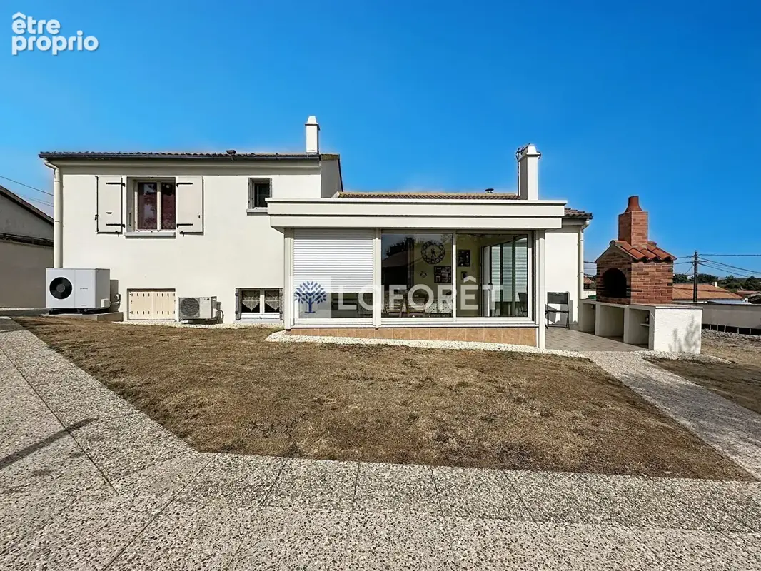 À 10 minutes de Parthenay - Maison chaleureuse de 110 m2 avec beaux espaces - photo 22