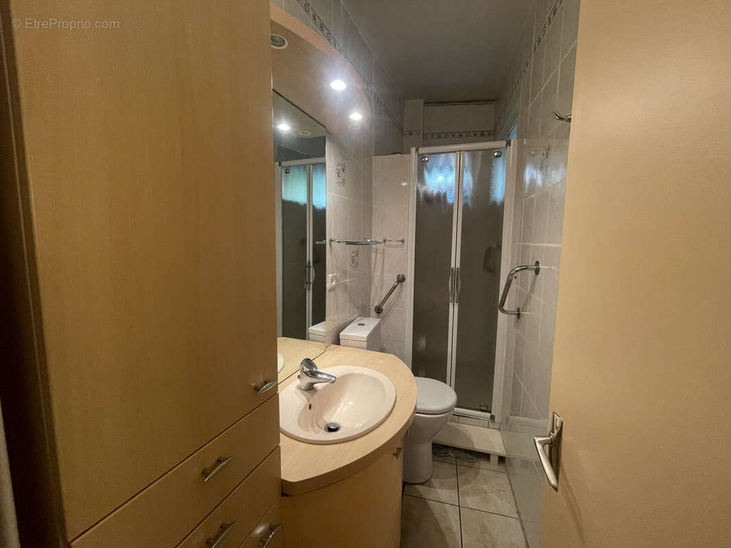 Appartement à ROCHEFORT-MONTAGNE