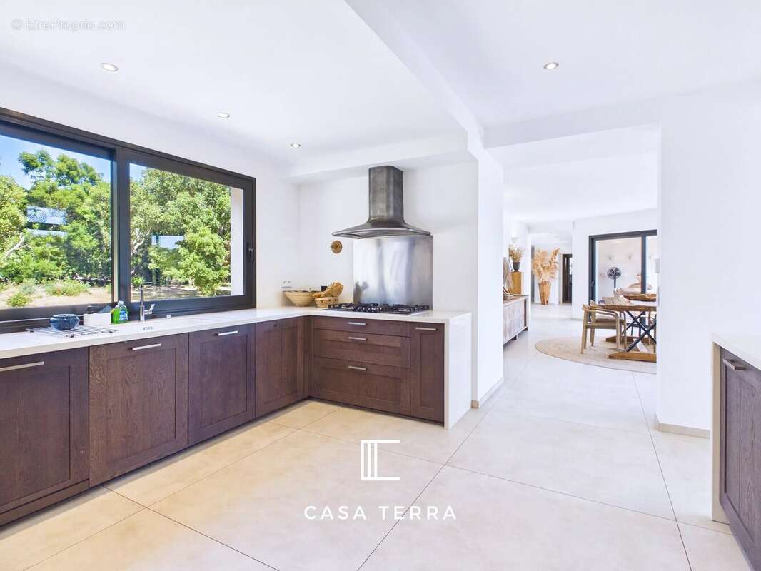 STAGNA - Villa d'exception avec piscine, vue montagnes et mer / Arasu - photo 7