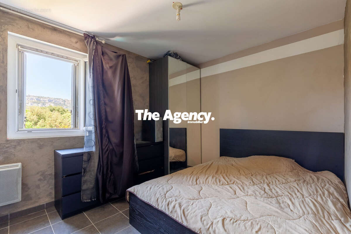 Appartement à MARSEILLE-9E
