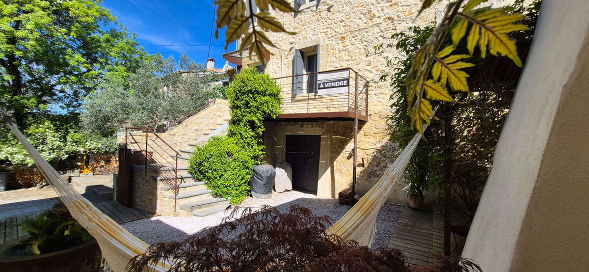 Maison à VAILHAUQUES
