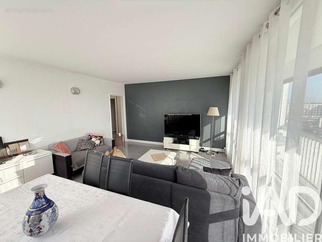 Photo 2 - Appartement à SARCELLES