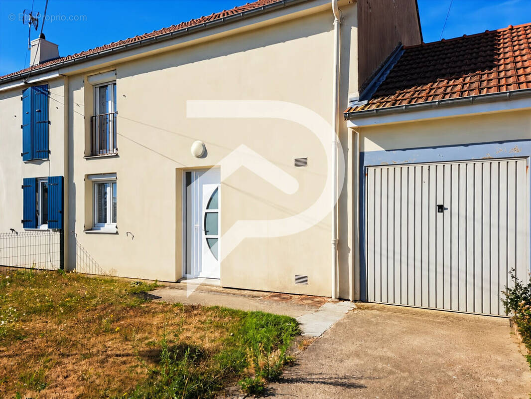 Maison à BRETEUIL