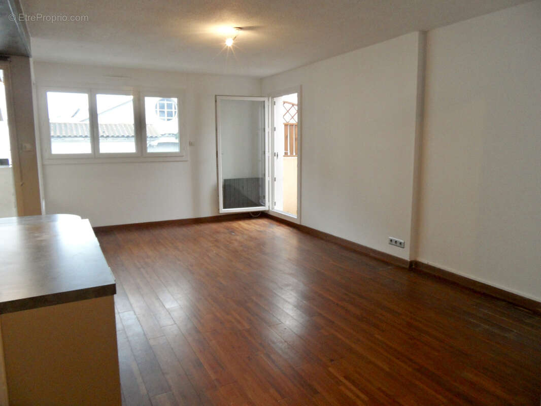 Appartement à MARSEILLE-11E
