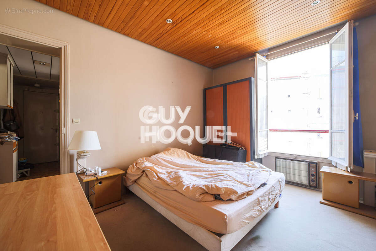 Appartement à PARIS-10E