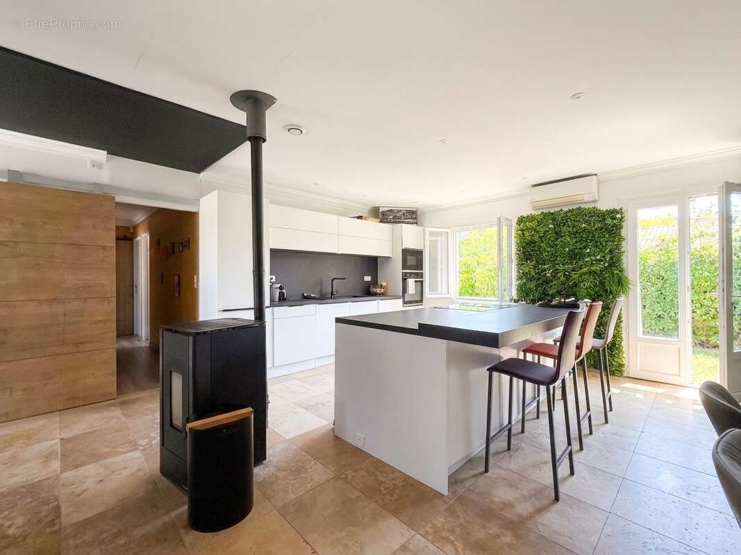 Maison 116 m² à Pertuis  - photo 9