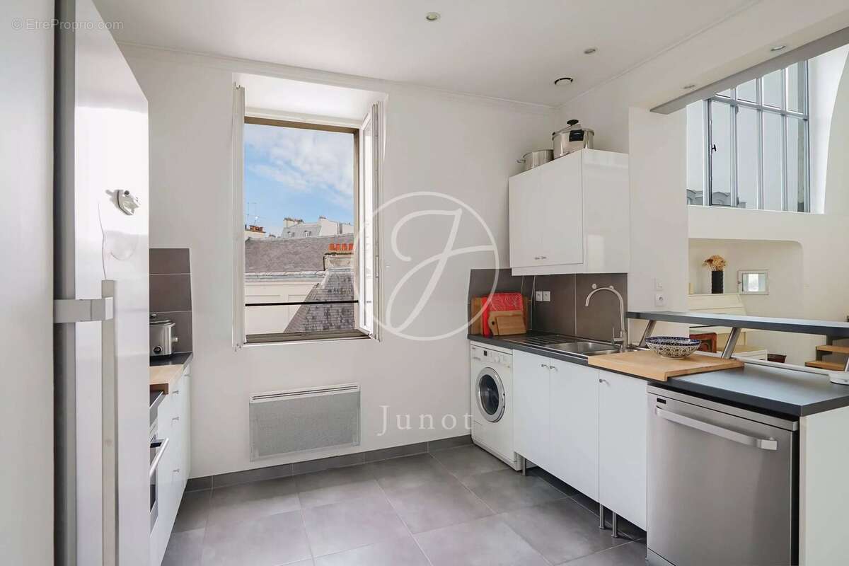 Appartement à PARIS-9E