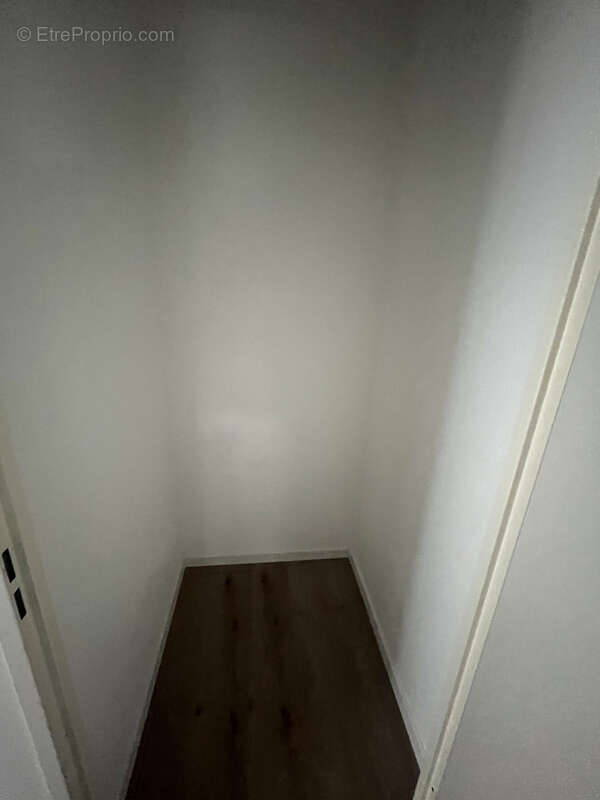 Appartement à PARAY-VIEILLE-POSTE