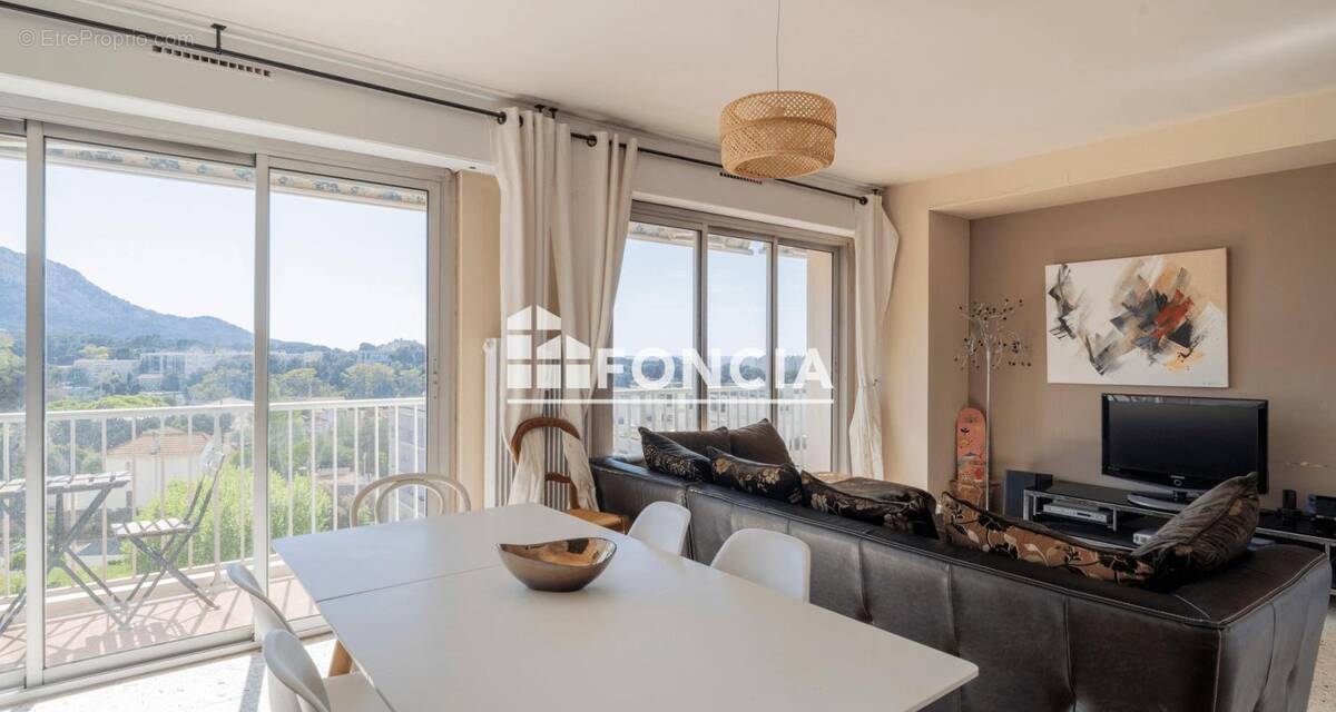 Appartement à MARSEILLE-8E