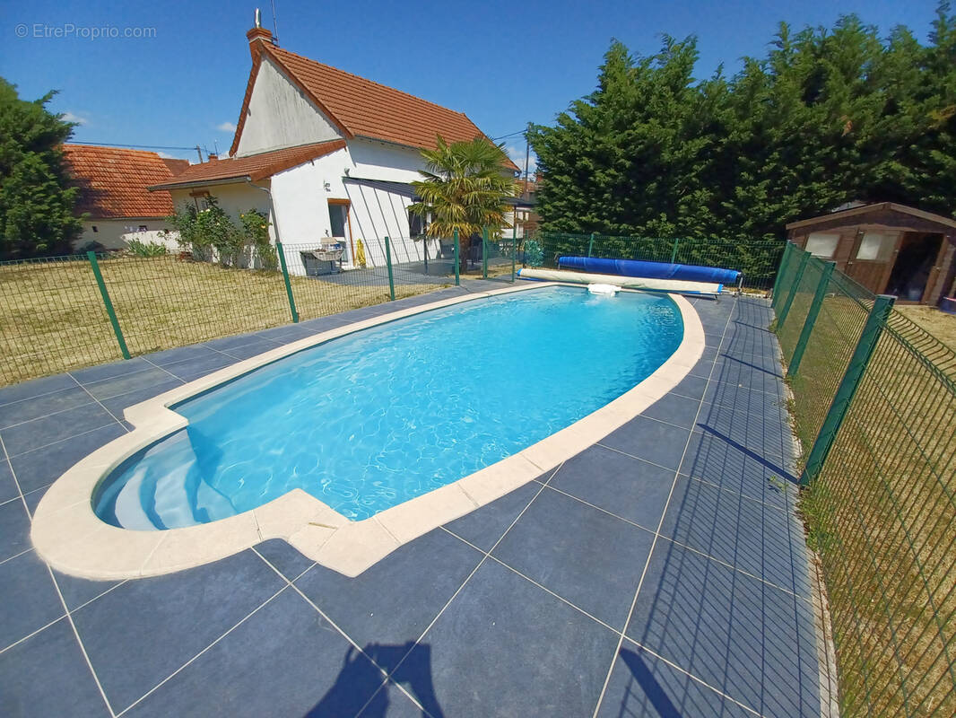 Maison à SAINT-LEGER-LE-PETIT