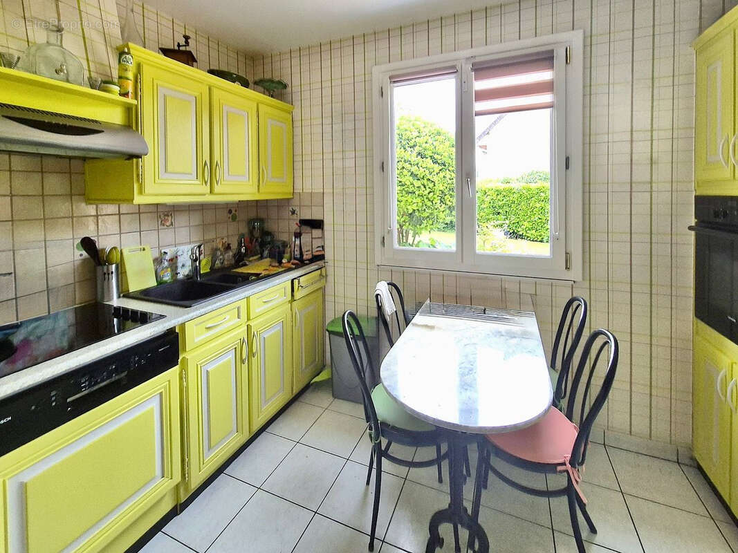 Maison 120 m² à Moissy-Cramayel  - photo 8