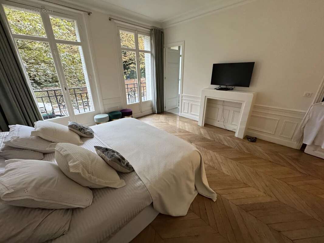 Appartement à PARIS-19E