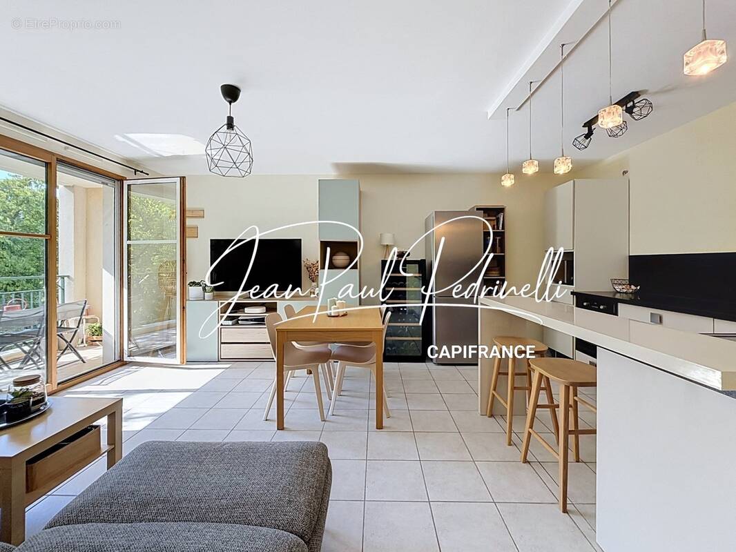 Appartement à TASSIN-LA-DEMI-LUNE