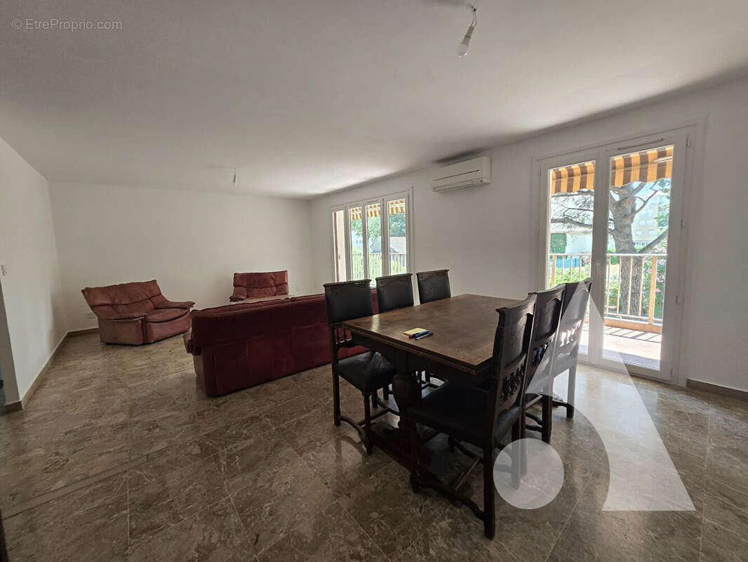FREJUS PLAGE à 300 m des plages, T3 de 77 m² avec terrasse, parking et cave - photo 9