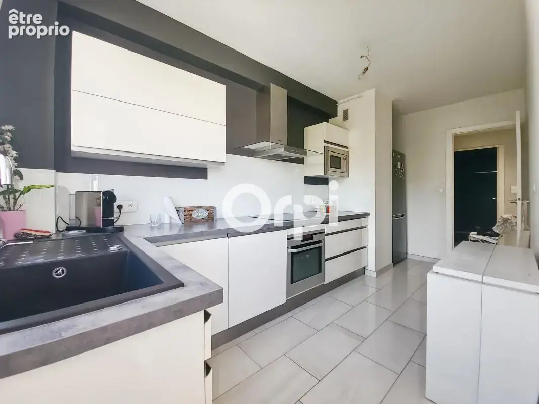 Lumineux T4 traversant de 88 m² avec 3 balcons – La Blancarde - photo 6