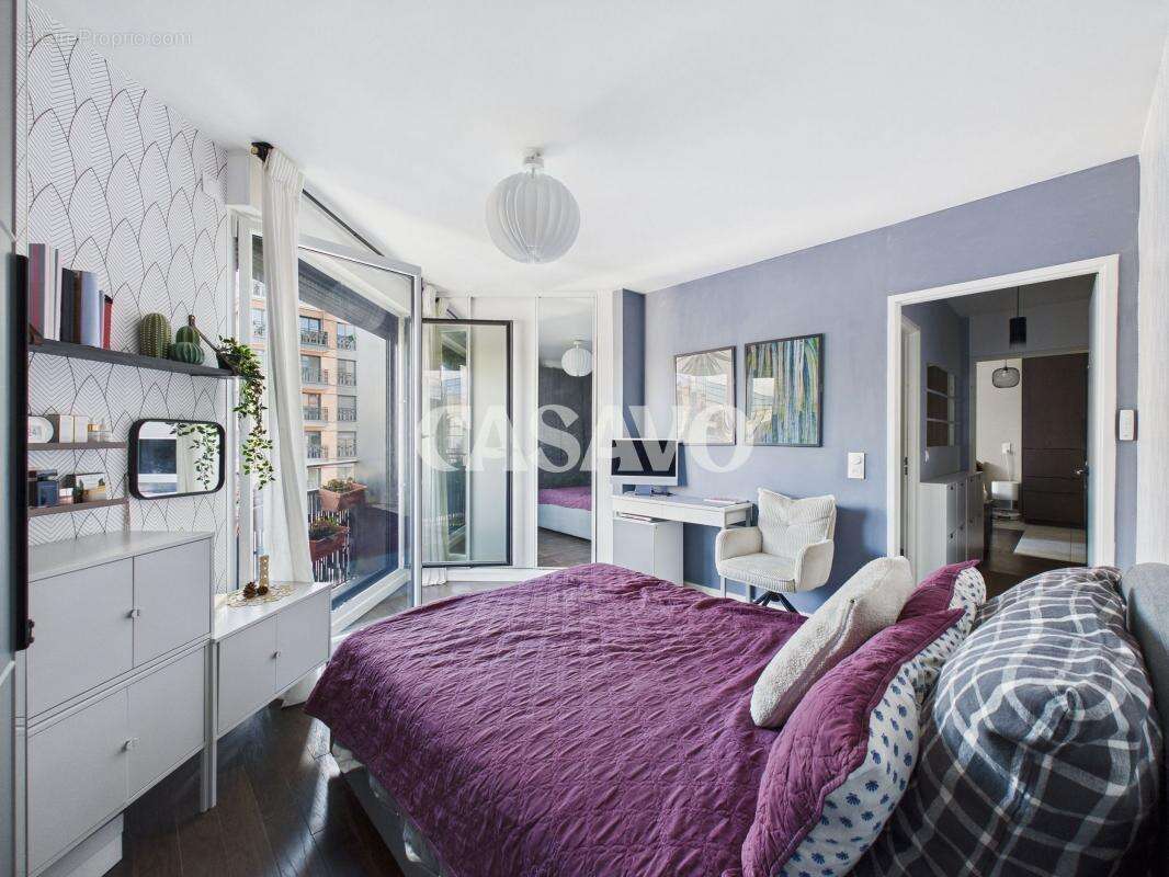 Appartement à COURBEVOIE