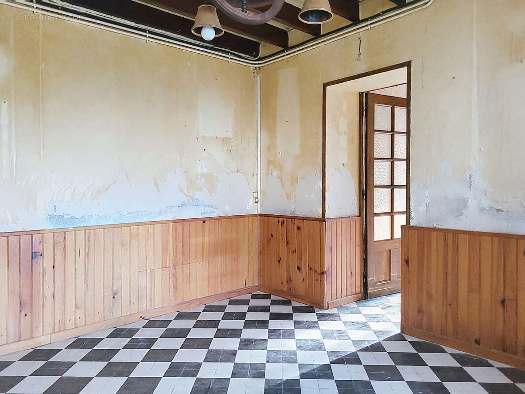 Maison à MONTMARTIN-SUR-MER