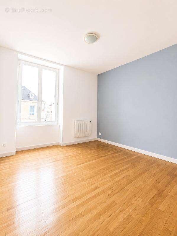 Appartement à LENCLOITRE