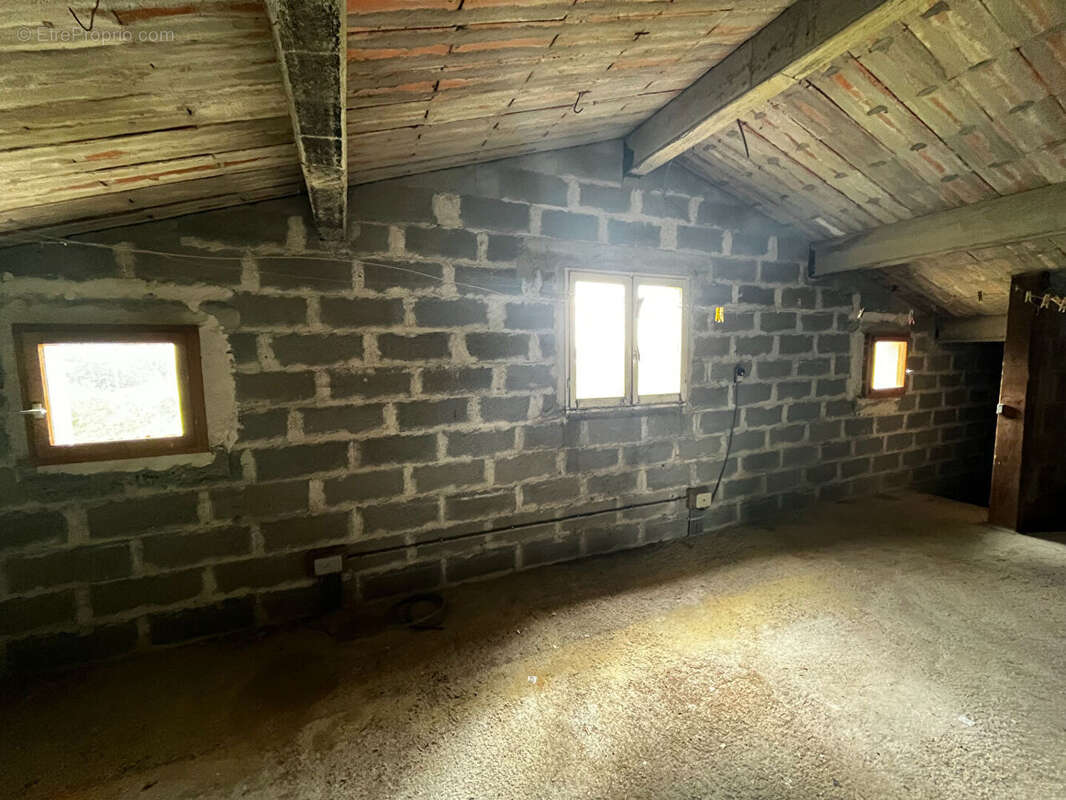 Maison à COUTRAS