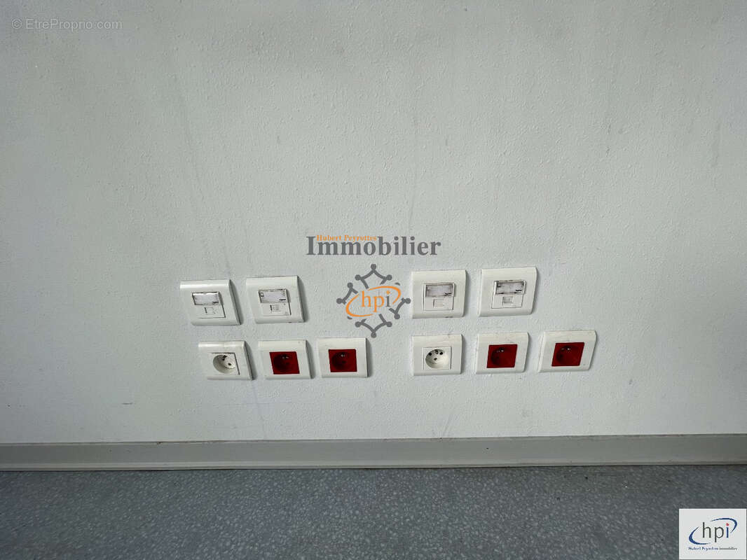 Commerce à VABRES-L&#039;ABBAYE