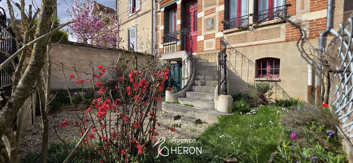 Photo 2 - Maison à PONT-SUR-YONNE