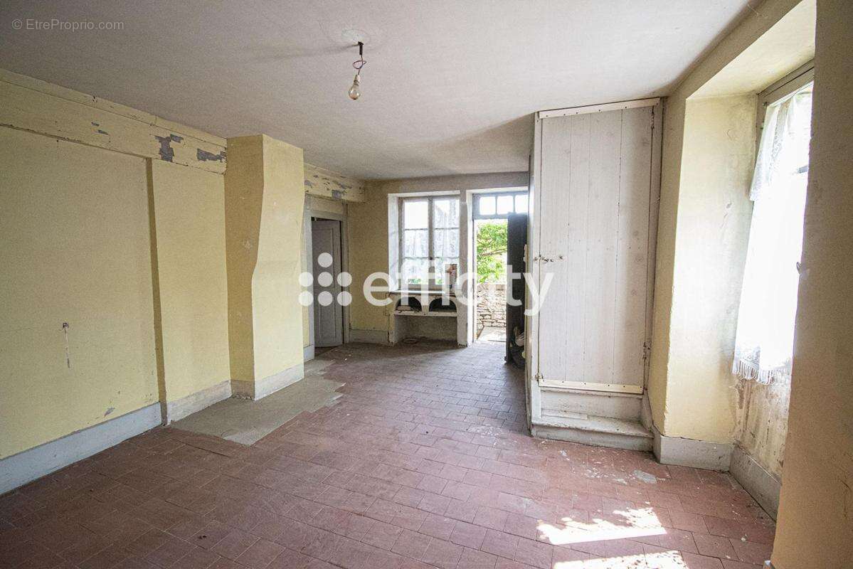 Maison à CORMATIN