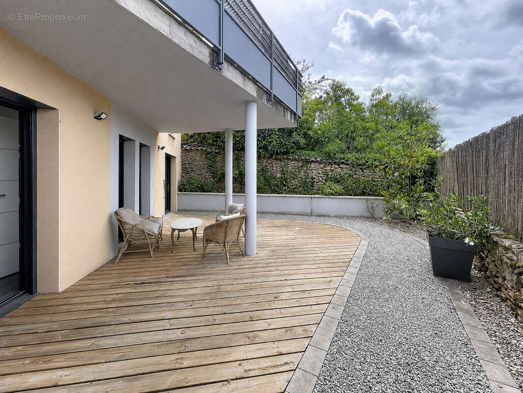 Maison à OINGT