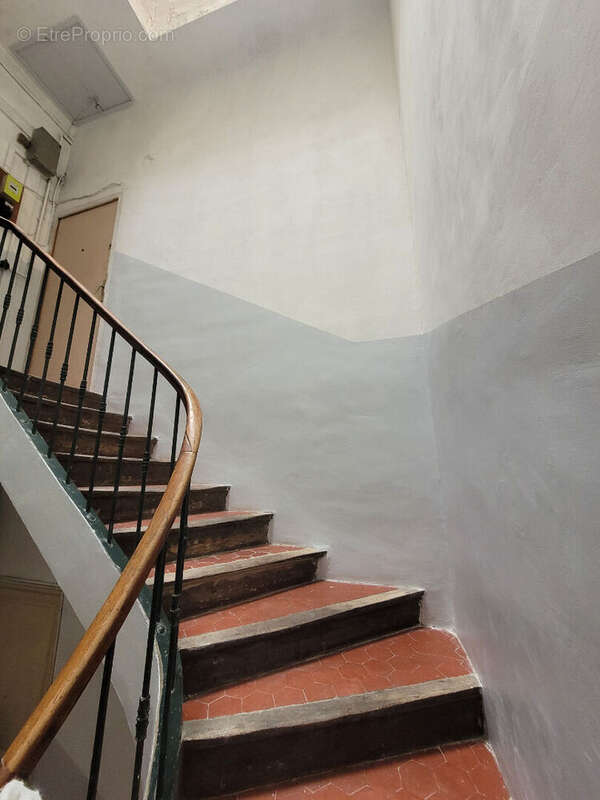 Immeuble Marseille 13015 534 m2 - photo 2