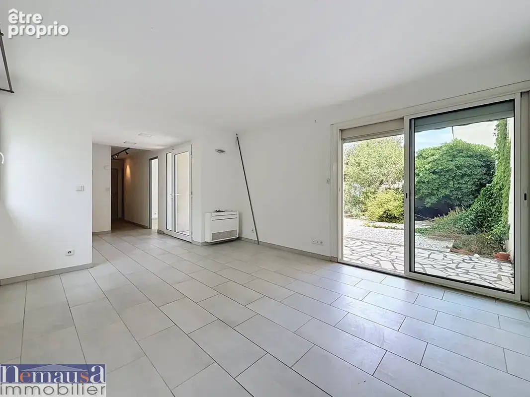 A vendre Maison de plain-pied rénovée avec jardin   Nîmes Saint-Césaire - photo 4