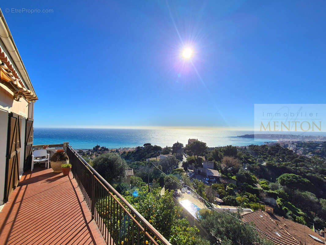 Appartement à MENTON
