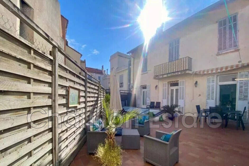 Appartement à CANNES