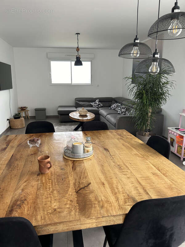 Maison à OSTRICOURT