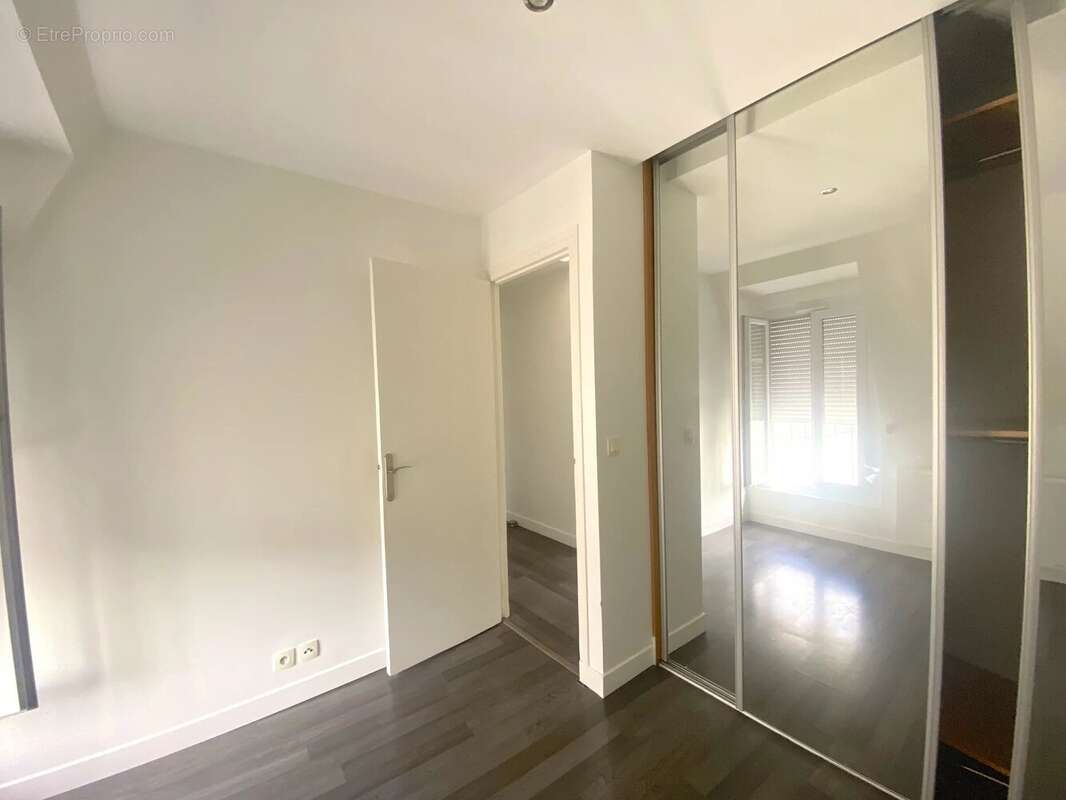 Appartement à NEUILLY-SUR-SEINE