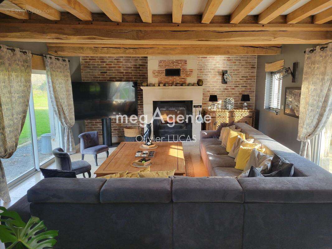 Maison à SAINT-HYMER