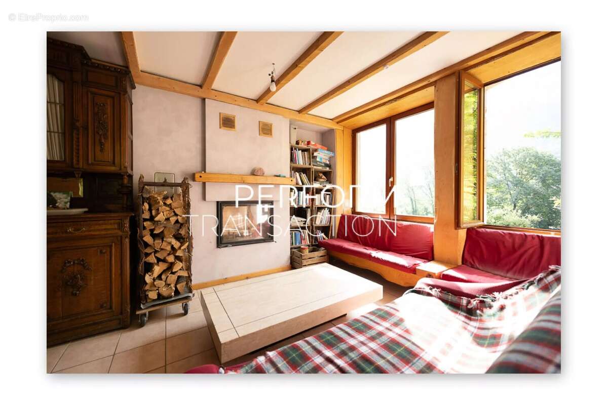 Maison à CHATELUS