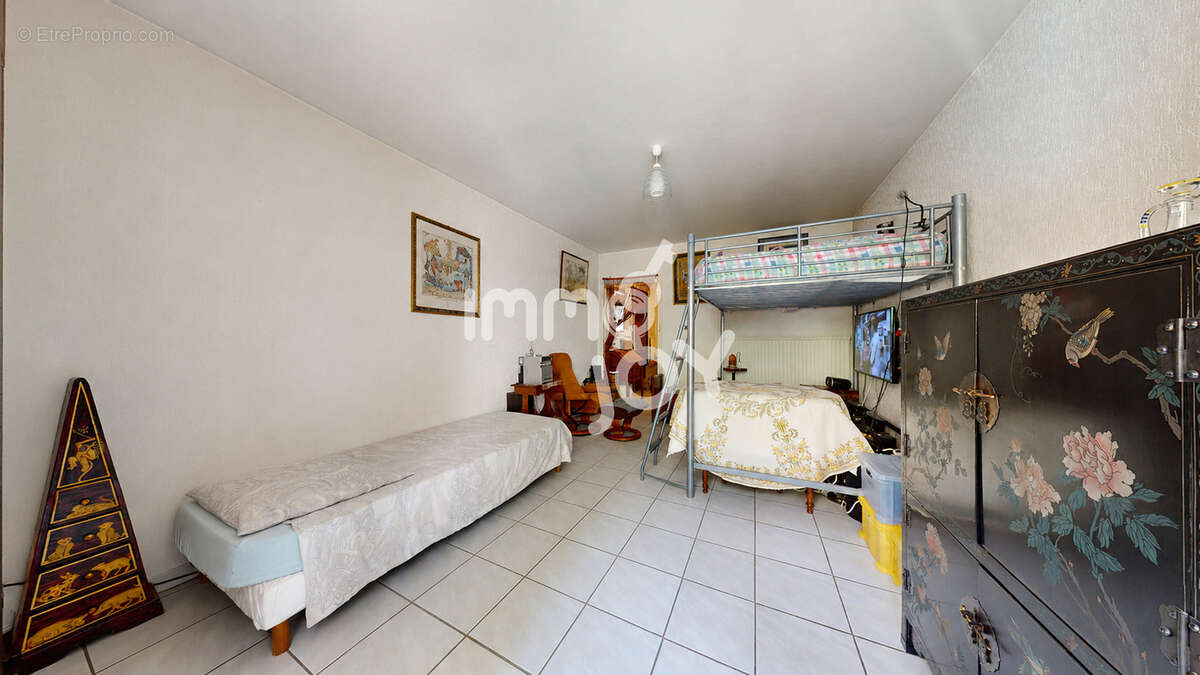 Appartement à fort potentiel - BEZIERS - photo 11
