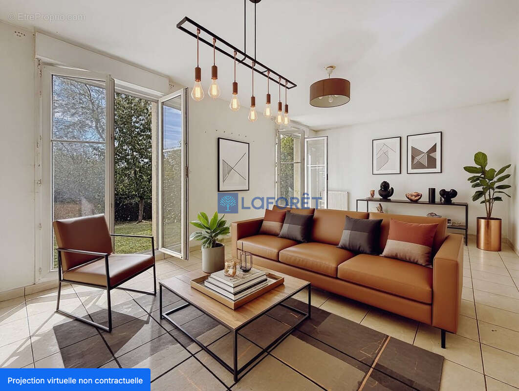 Maison à MAGNY-LE-HONGRE